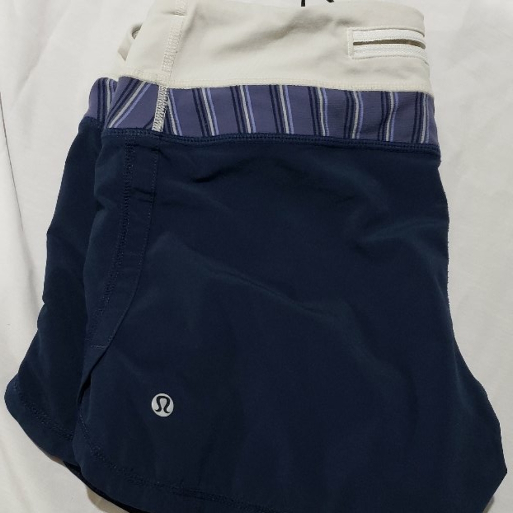 Lululemon shorts - Picture 4 of 4